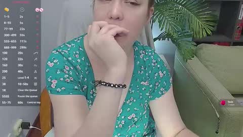 Snapshot of lexiflower1 chatting on 11/05/25, 04:29 Lexi online show from 11/05/25, 04:29