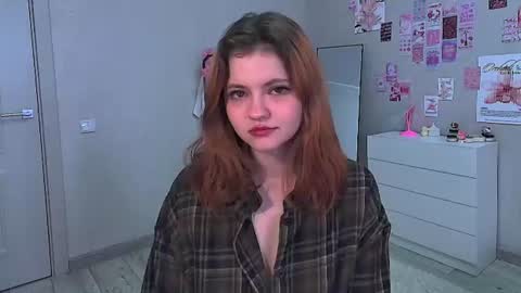 Snapshot of lexiie_fox chatting on 06/14/26, 01:02 lexiie fox online show from 06/14/26, 01:02