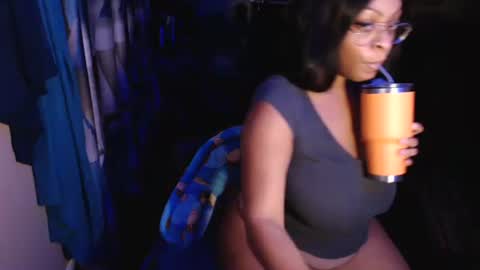 Snapshot of lexijaynex chatting on 01/06/25, 08:03 LEXIJAYNE online show from 01/06/25, 08:03