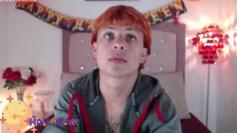Snapshot of lextter_azak chatting on 10/27/25, 12:53 Lextter online show from 10/27/25, 12:53