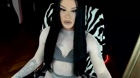 Snapshot of lexxymiss chatting on 12/20/25, 02:46 eva lexy you may call me Miss online show from 12/20/25, 02:46