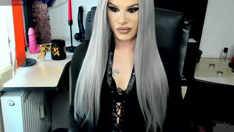 Snapshot of lexxymiss chatting on 04/19/26, 12:15 eva lexy you may call me Miss online show from 04/19/26, 12:15