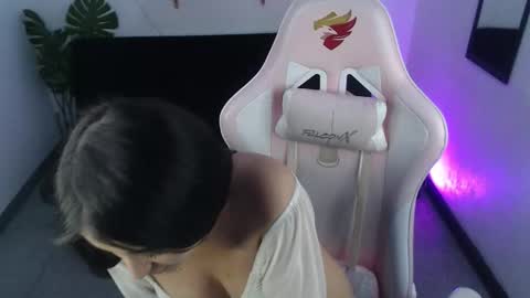 lexy_storm_18 online show from 12/04/25, 08:17