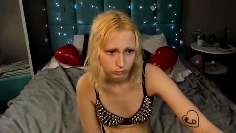 Lexy online show from 02/13/25, 02:20