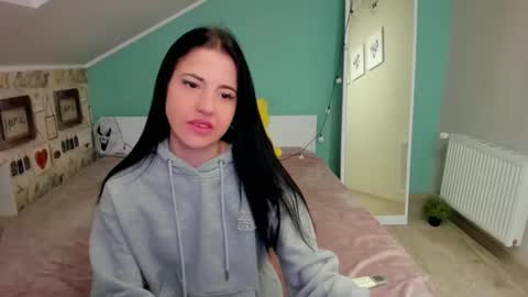Snapshot of lexyswett chatting on 02/09/25, 10:32 lexyswett online show from 02/09/25, 10:32