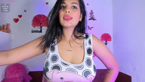 Snapshot of leyacopper chatting on 02/12/26, 01:00 Leya online show from 02/12/26, 01:00