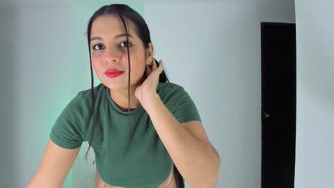 Snapshot of leyacopper chatting on 03/18/26, 12:03 Leya online show from 03/18/26, 12:03