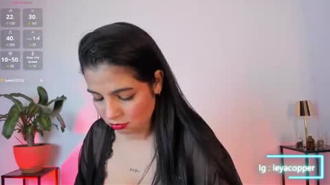 Leya online show from 07/23/26, 11:35