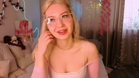 Lily online show from 06/23/26, 04:32