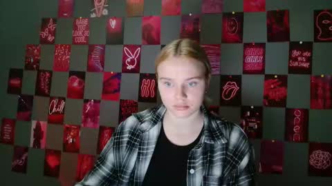 Leyla online show from 09/22/25, 06:04