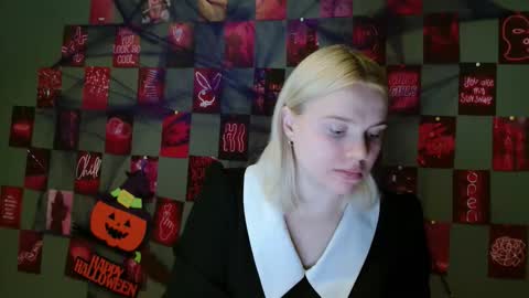 Leyla online show from 10/02/25, 06:31