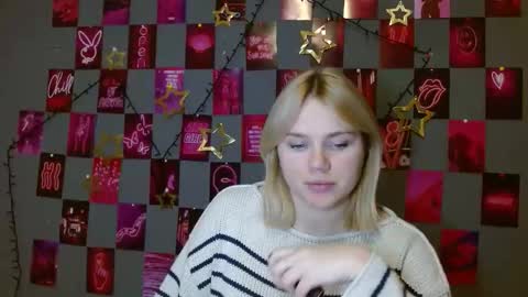 Snapshot of leyla_le chatting on 12/22/25, 07:05 Leyla online show from 12/22/25, 07:05