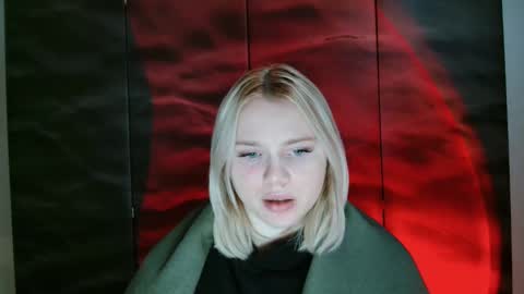 Snapshot of leyla_le chatting on 01/10/26, 07:43 Leyla online show from 01/10/26, 07:43