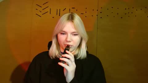 Snapshot of leyla_le chatting on 01/15/26, 07:24 Leyla online show from 01/15/26, 07:24