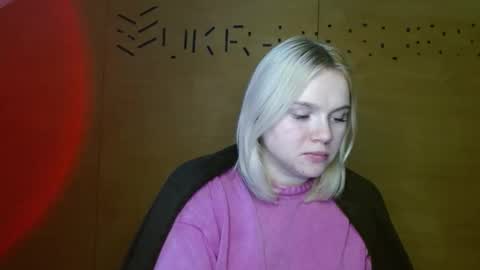 Snapshot of leyla_le chatting on 01/16/26, 12:09 Leyla online show from 01/16/26, 12:09