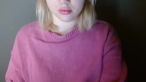 Snapshot of leyla_le chatting on 02/13/26, 06:42 Leyla online show from 02/13/26, 06:42