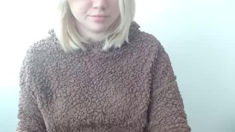 Snapshot of leyla_le chatting on 03/02/26, 07:15 Leyla online show from 03/02/26, 07:15