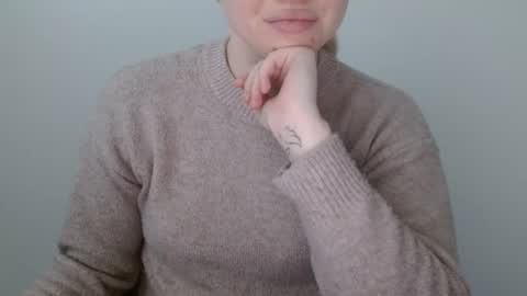 Snapshot of leyla_le chatting on 03/31/26, 05:52 Leyla online show from 03/31/26, 05:52