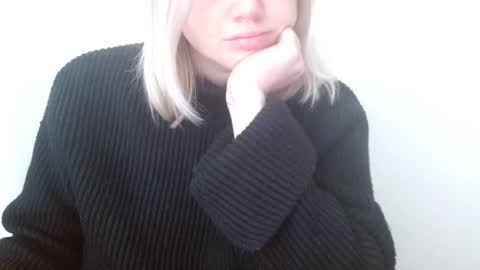 Snapshot of leyla_le chatting on 04/11/26, 05:34 Leyla online show from 04/11/26, 05:34