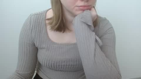 Snapshot of leyla_le chatting on 04/24/26, 06:16 Leyla online show from 04/24/26, 06:16