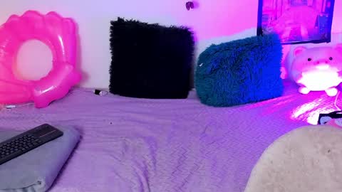 Leyla Miller online show from 06/03/26, 04:23