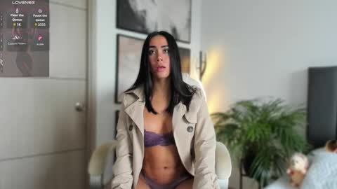 Snapshot of leyla_steel chatting on 10/16/25, 12:06 INSTA leylasteel model         online show from 10/16/25, 12:06