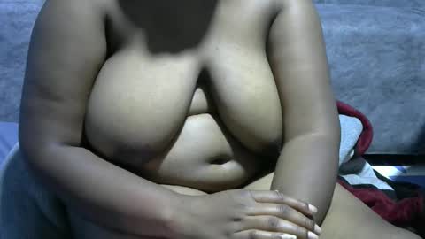 Snapshot of leylapleasure chatting on 12/04/25, 10:18 leylapleasure online show from 12/04/25, 10:18