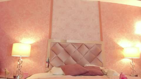 LEZY online show from 11/20/25, 07:35