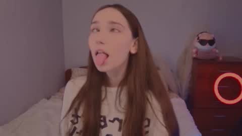 Snapshot of lezyliza chatting on 11/15/25, 05:31 Liza online show from 11/15/25, 05:31