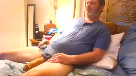 Snapshot of lgck12in chatting on 02/03/26, 01:04 C2bme online show from 02/03/26, 01:04