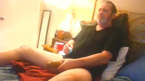 Snapshot of lgck12in chatting on 02/04/26, 04:57 C2bme online show from 02/04/26, 04:57