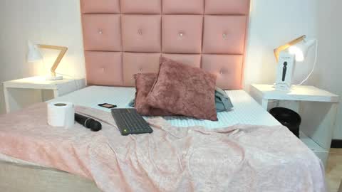 Snapshot of lhiamfitt chatting on 11/05/25, 05:13 lhiamfitt online show from 11/05/25, 05:13