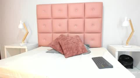 Snapshot of lhiamfitt chatting on 11/24/25, 04:40 lhiamfitt online show from 11/24/25, 04:40