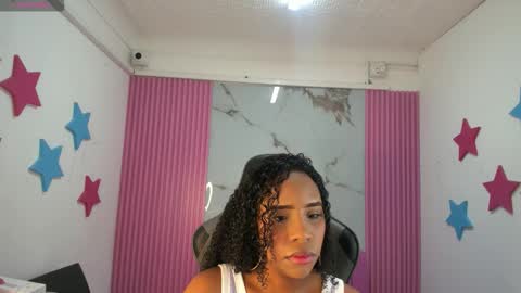 lia_16_ online show from 11/10/25, 10:58