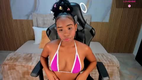 lia_16_ online show from 07/24/26, 11:08