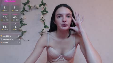 Lia online show from 12/01/24, 07:47