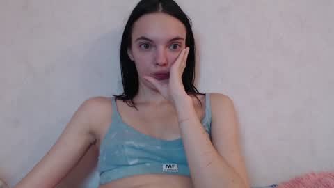 Lia online show from 01/13/25, 08:04