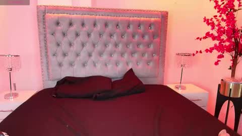 Lia  online show from 10/22/25, 03:51