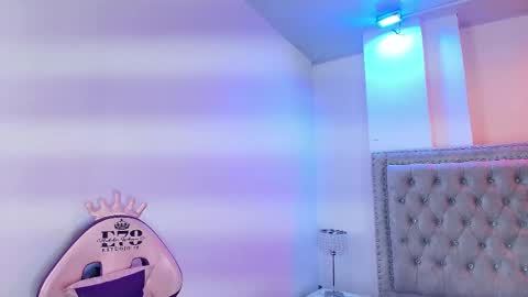 Lia  online show from 06/07/26, 04:00