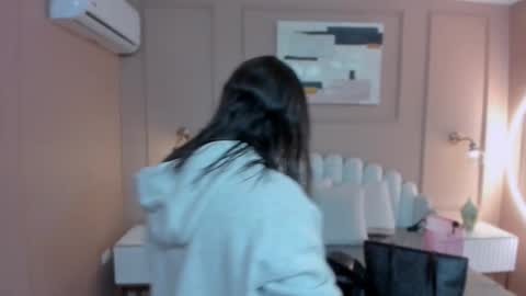 Liss 3 online show from 12/16/25, 10:20