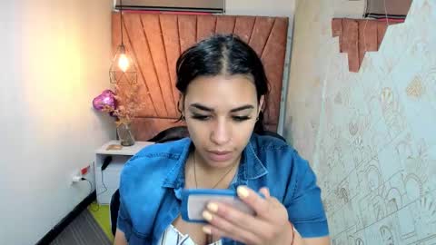 Snapshot of lia_blake_ chatting on 12/20/25, 12:23 LIA online show from 12/20/25, 12:23