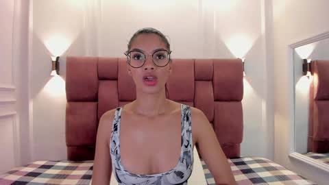 Lia online show from 01/30/25, 04:06