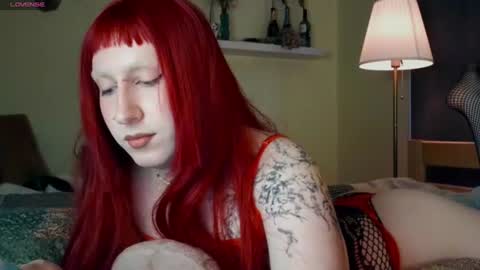 lia_grl online show from 06/11/26, 02:53