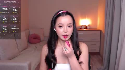 L I A online show from 10/26/25, 04:35