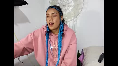 Snapshot of lia_hottie chatting on 09/28/25, 11:32 Lia online show from 09/28/25, 11:32