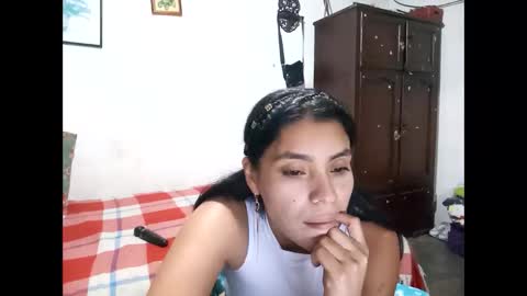 Snapshot of lia_hottie chatting on 12/04/25, 07:17 Lia online show from 12/04/25, 07:17