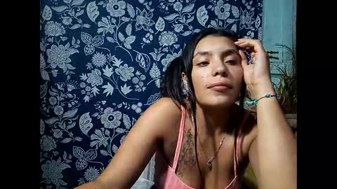 Lia online show from 12/22/25, 01:57