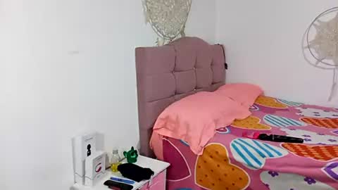 Lia online show from 07/12/26, 11:51