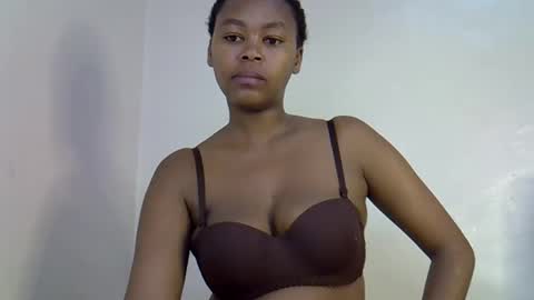 lia online show from 09/30/25, 02:27