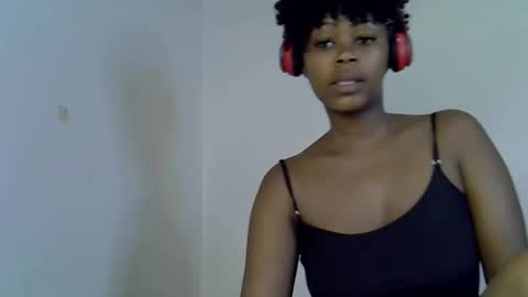 lia online show from 10/30/25, 04:25